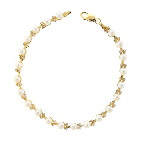 The Jewelmak 14k Freshwater Pearl And Diamond 0.20CT Gold Bracelet features a delicate pattern of freshwater pearls and small diamonds, finished with a lobster clasp.